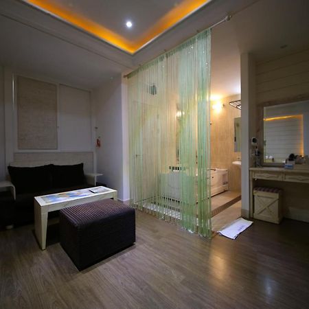 דאג'און Dubai Hotel מראה חיצוני תמונה