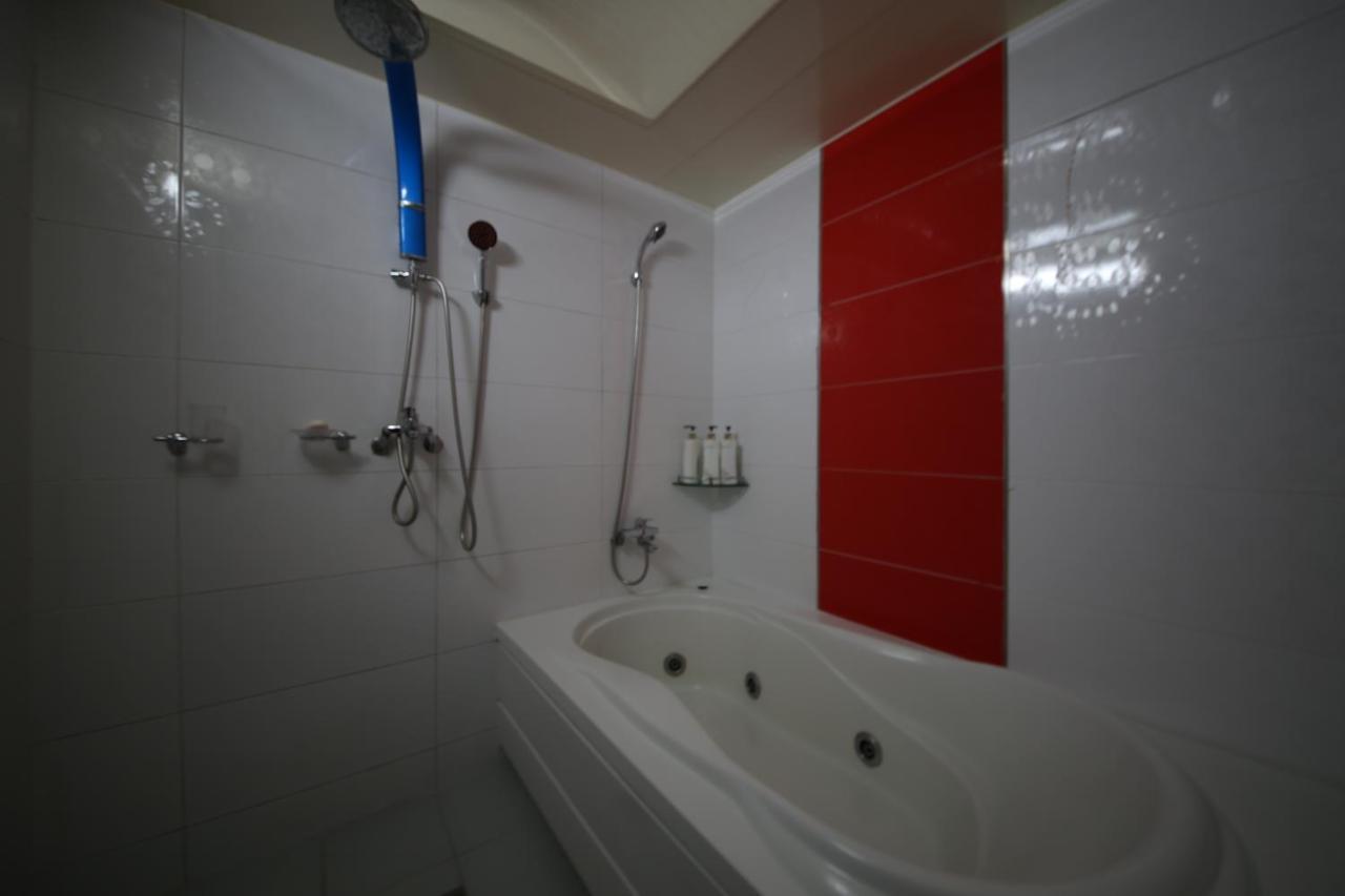 דאג'און Dubai Hotel מראה חיצוני תמונה